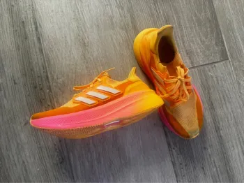 Used Adidas Ultraboost bike — image 3 of 6