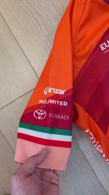 Brugt AGU Euskaltel Cycling Jersey 2026 bike — billede 4 af 10