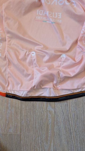 Brugt AGU Euskaltel Cycling Jersey 2026 bike — billede 10 af 10