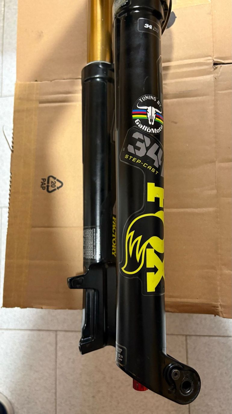 Brugt Fox 34 SC Factory Fork bike — billede 3 af 12