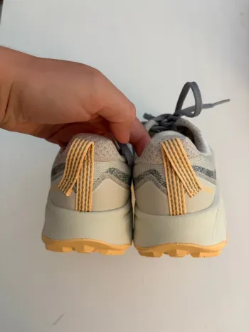 New Balance Fresh Foam x Hierro v9 bike usato — immagine 5 di 7
