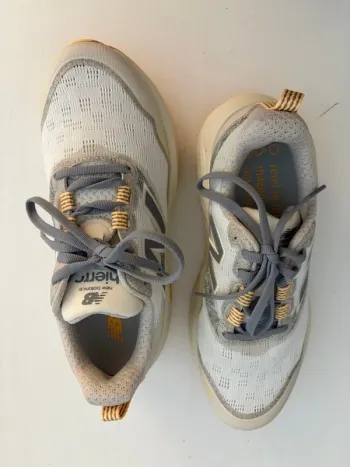 New Balance Fresh Foam x Hierro v9 bike usato — immagine 6 di 7