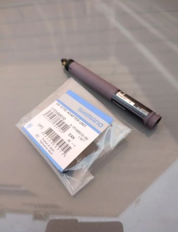Gebrauchtes Shimano Ultegra Di2 SM-BTR2 Internal Battery Cycling Accessories
