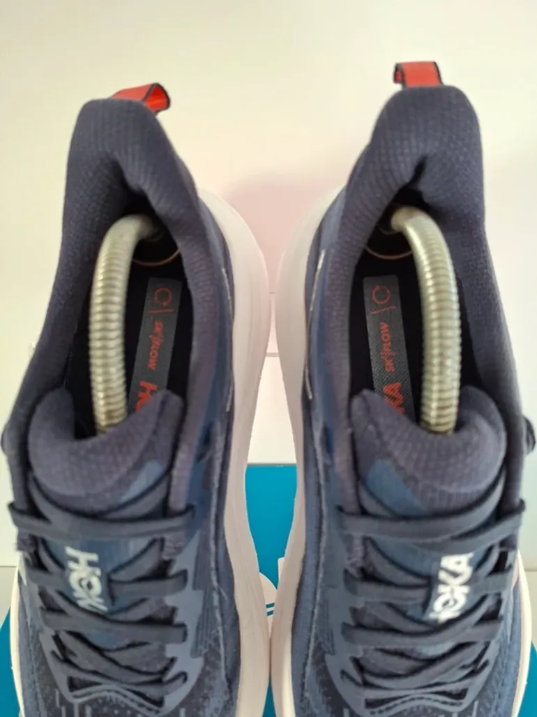 Used Hoka SkyFlow bike — image 9 of 13