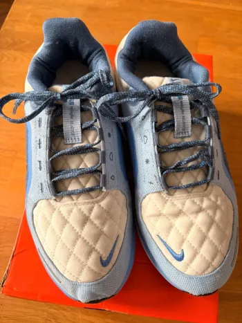 Used Nike Air Winflo 11 Running Shoes
