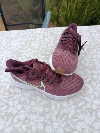 Used Nike Basket Running Shoes