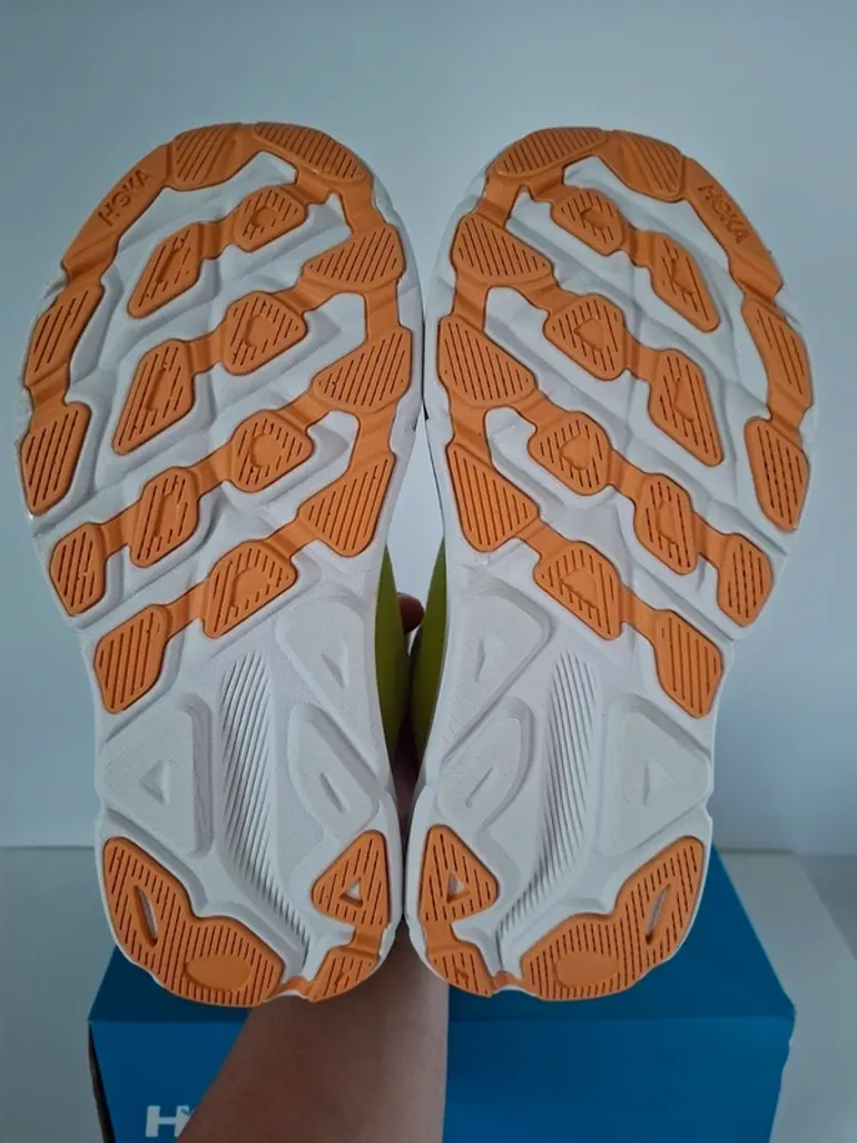 Used Hoka Clifton 9 bike — image 10 of 12