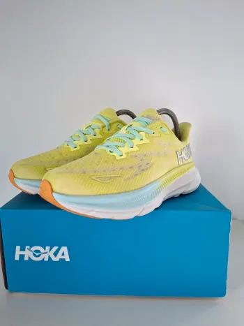 Used Hoka Clifton 9 bike — image 5 of 12