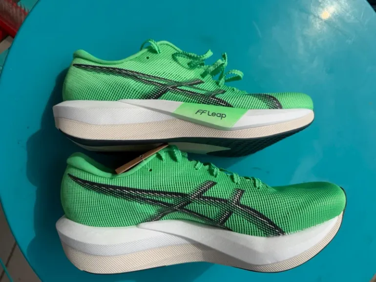 Asics MagicSpeed 5 bike d'occasion — image 3 sur 3