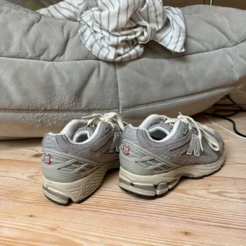 Used New Balance 1906R bike — image 4 of 5