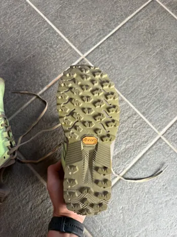 Tweedehands New Balance FuellCell Rebel Trail bike — afbeelding 3 van 6
