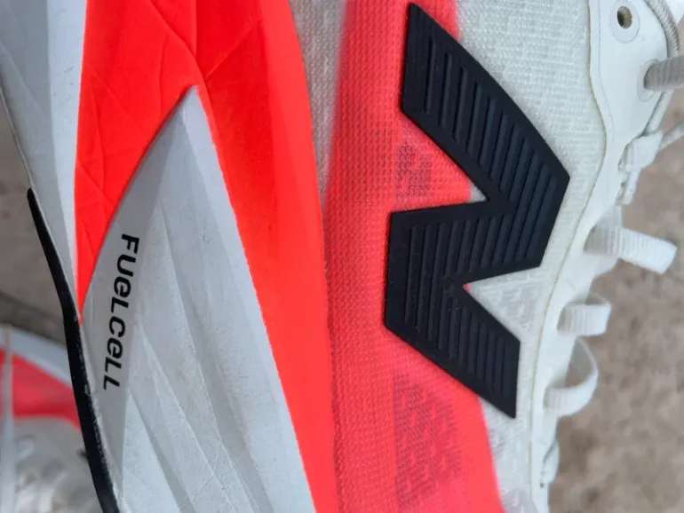 New Balance Rebel v5 bike d'occasion — image 7 sur 10