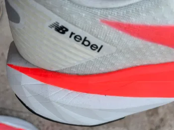 New Balance Rebel v5 bike d'occasion — image 6 sur 10
