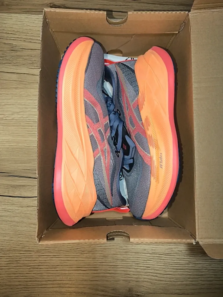Used Asics Superblast 2 bike — image 5 of 5
