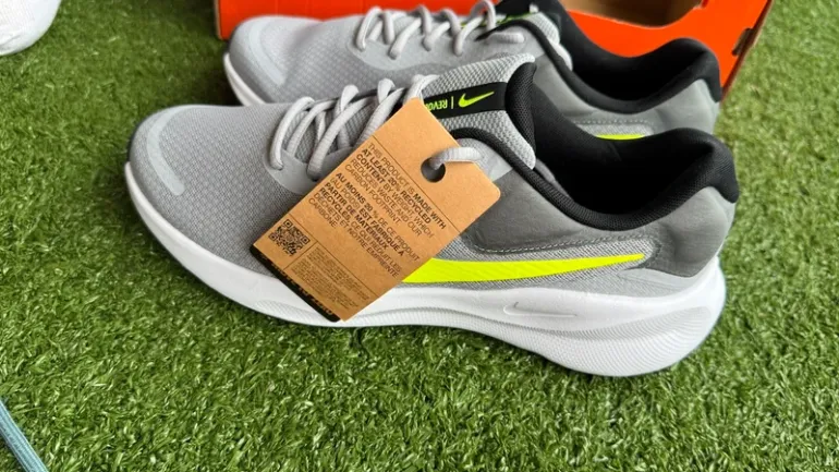 Nike Revolution 7 bike usato — immagine 14 di 14