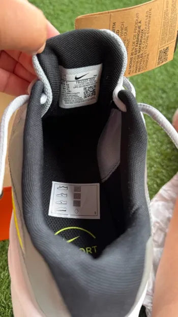 Nike Revolution 7 bike usato — immagine 6 di 14