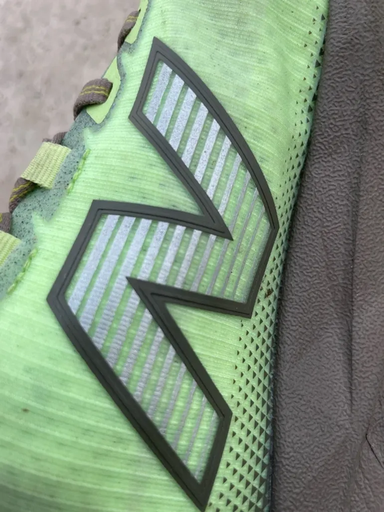 New Balance FuelCell Rebel Trail bike usato — immagine 9 di 10