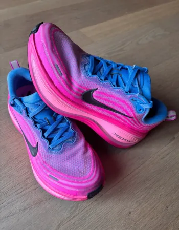 Used Nike Vomero Plus Running Shoes