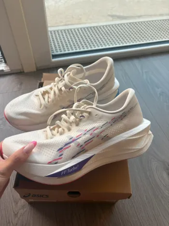 Used Asics Sonicblast Running Shoes