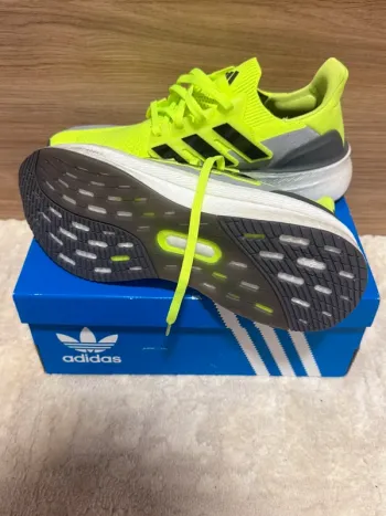 Used Adidas Ultra Boost 5 bike — image 3 of 3