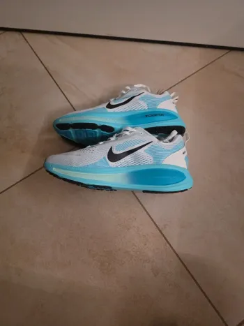 Nike Vomero 18 bike usato — immagine 7 di 7