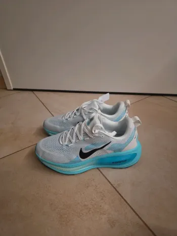Brugt Nike Vomero 18 Running Shoes