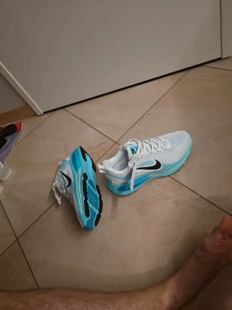 Nike Vomero 18 bike usato — immagine 5 di 7