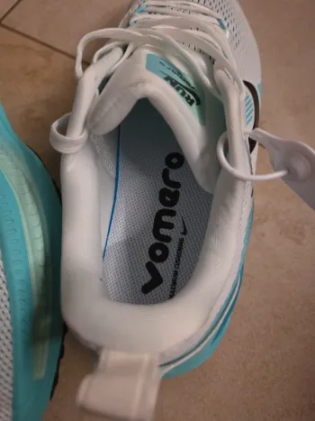 Nike Vomero 18 bike usato — immagine 4 di 7