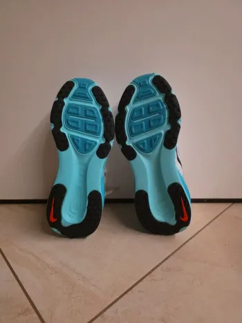 Nike Vomero 18 bike usato — immagine 6 di 7