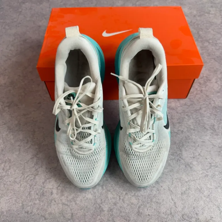 Used Nike Vomero 18 bike — image 2 of 9
