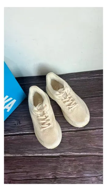 Hoka Shoes Size 44.5 bike de segunda mano — imagen 3 de 5