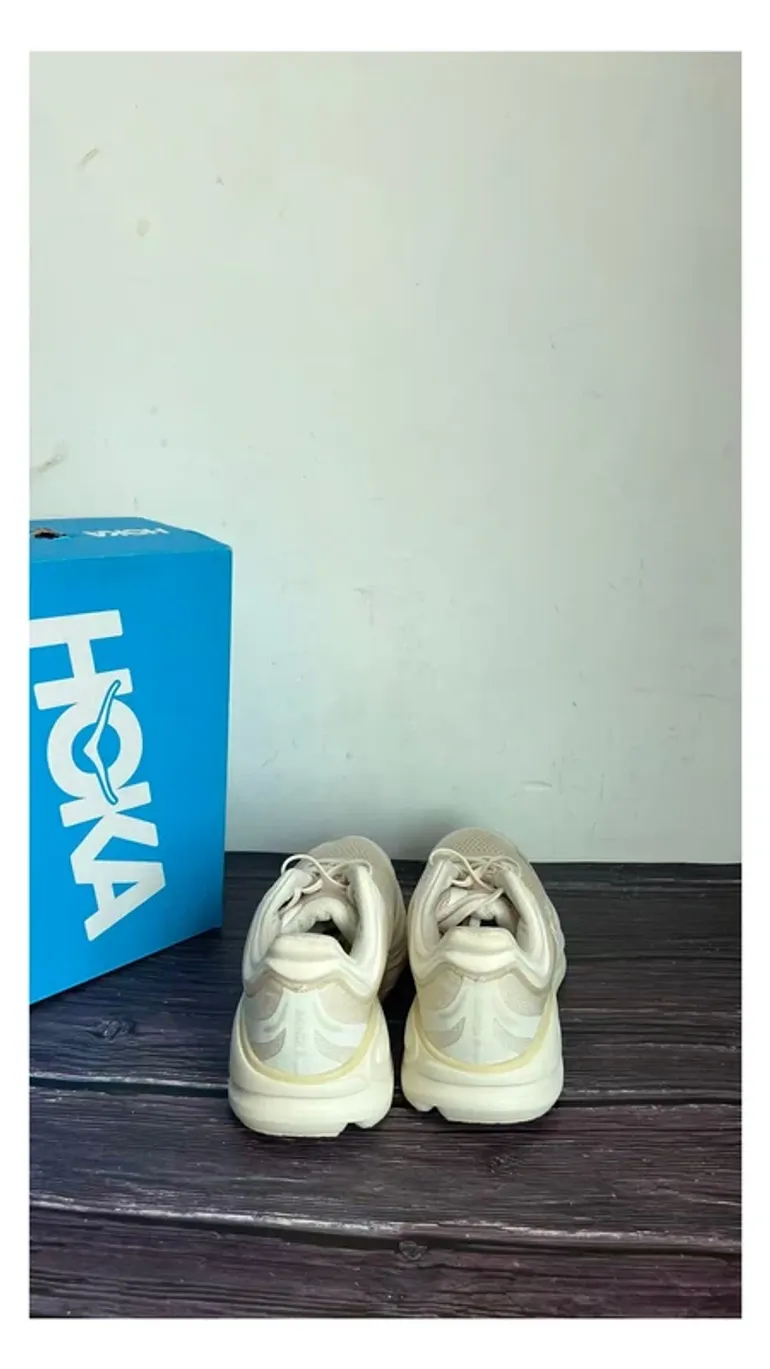 Hoka Shoes Size 44.5 bike de segunda mano — imagen 4 de 5