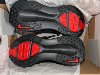 Použité Nike Vomero 18 bike — obrázek 2 z 6