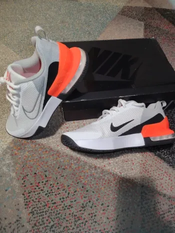 Nike Running Shoes Running Shoes usato