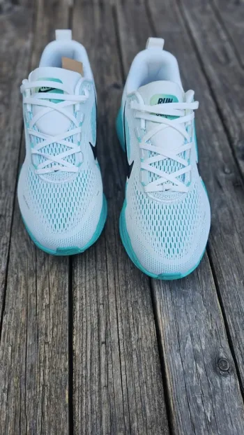 Použité Nike Zoom Vomero 18 bike — obrázek 2 z 8