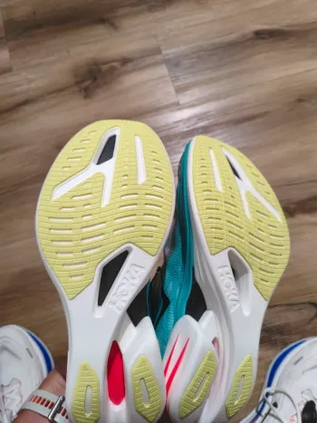 Hoka Cielo X1 2.0 bike usato — immagine 3 di 4