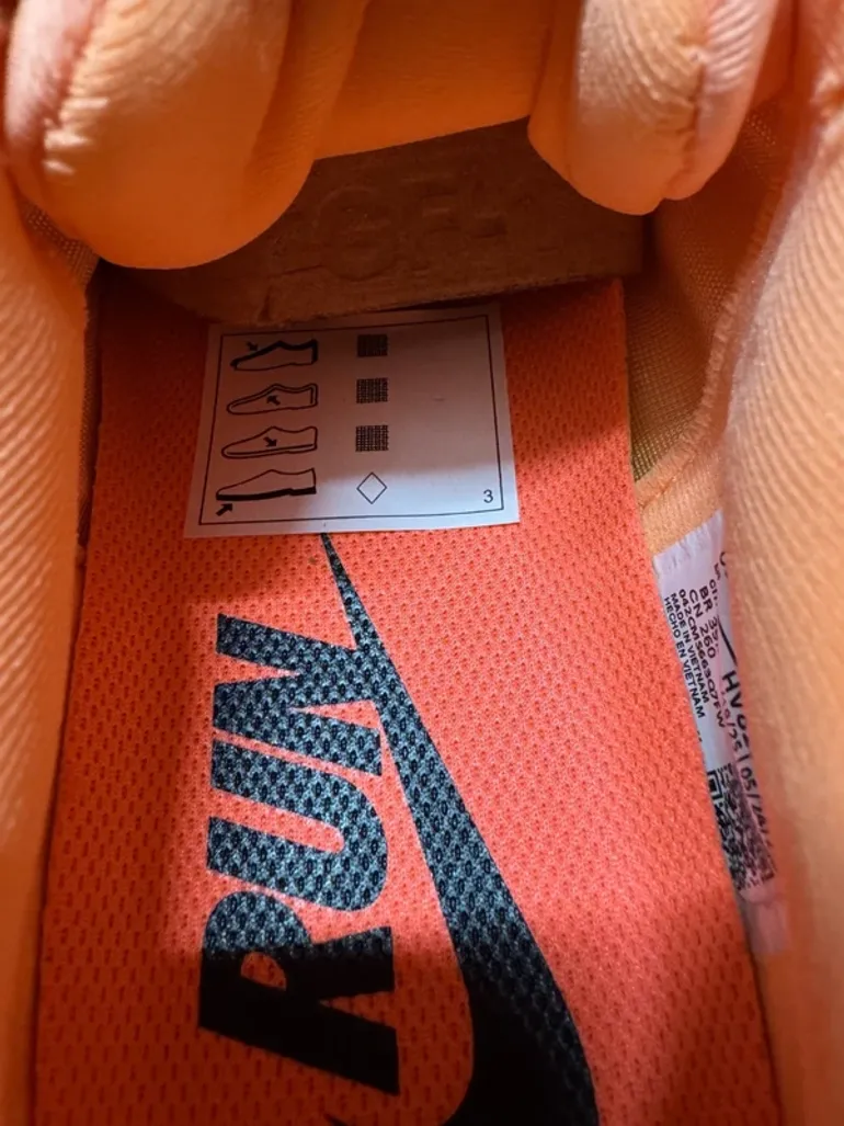 New Balance Vomero Plus bike d'occasion — image 6 sur 7