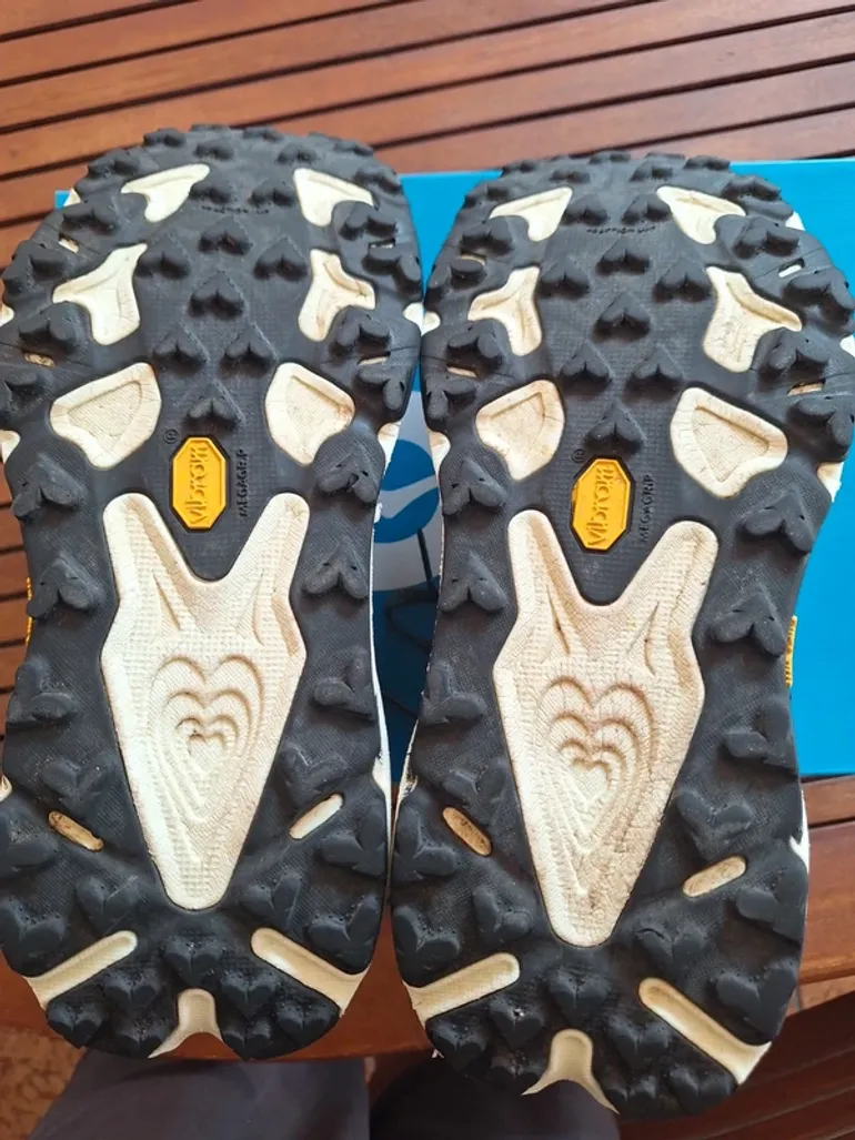 Hoka Speedgoat 7 bike usato — immagine 2 di 6