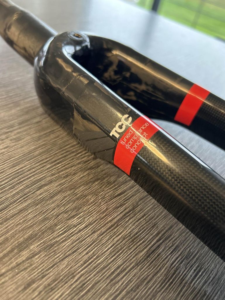 Used Bmc Fourche  carbone tuned compliance concept bike — image 3 of 7