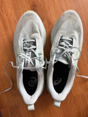 Used Asics Novablast 5 bike — image 5 of 5