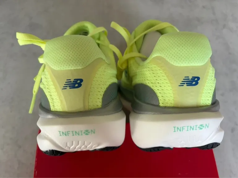 New Balance 1080 V15 bike usato — immagine 20 di 28