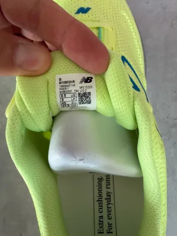 New Balance 1080 V15 bike usato — immagine 11 di 28