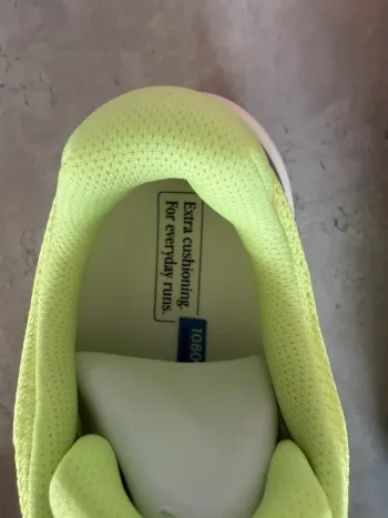 New Balance 1080 V15 bike usato — immagine 27 di 28