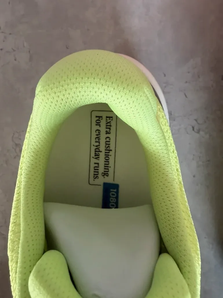New Balance 1080 V15 bike usato — immagine 27 di 28