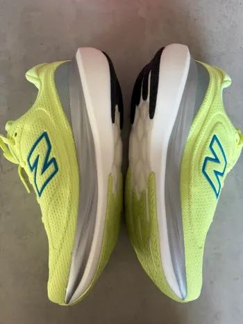 New Balance 1080 V15 bike usato — immagine 3 di 28