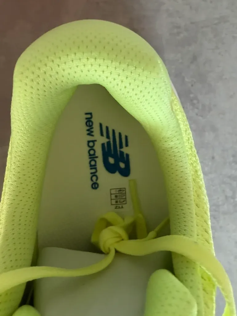 New Balance 1080 V15 bike usato — immagine 12 di 28