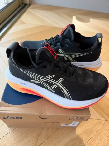 Used Asics Gel-Nimbus 27 Running Shoes