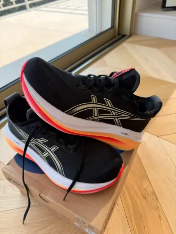 Used Asics Gel-Nimbus 27 bike — image 3 of 8