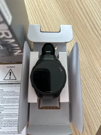 Garmin Forerunner 165 bike d'occasion — image 2 sur 2