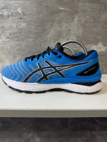 Used Asics Gel Nimbus 22 Running Shoes
